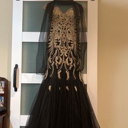 Elegant Black/Gold Dress