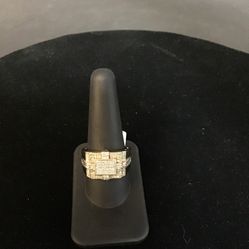 10KT Gold Cluster Ring 