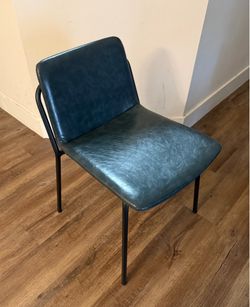 Set of 6 Modern Dining Chairs – Faux Leather & Metal Frame