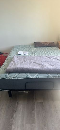 Queen Mattress with Recliner adjustable stand