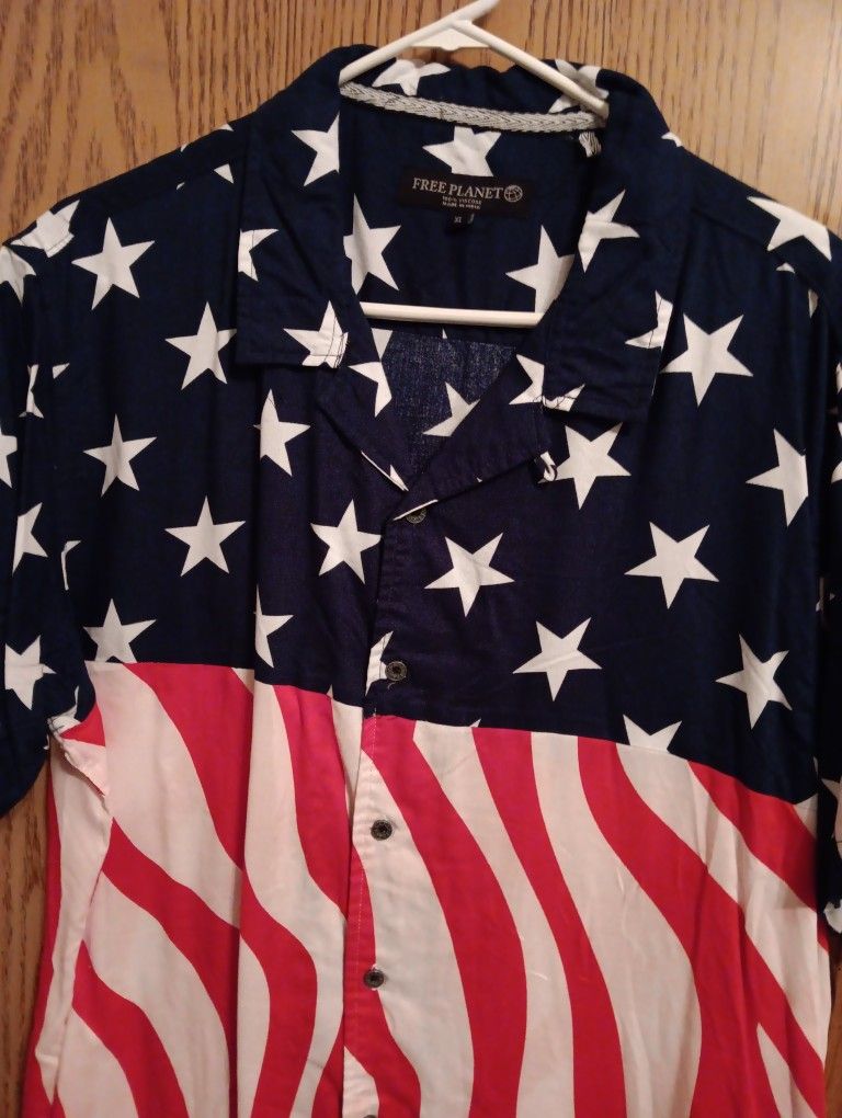 July 4th Button Up Shirt. Free Planet. XL