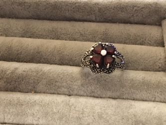 925 flower garnet ring