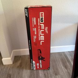 Milwaukee Chainsaw 
