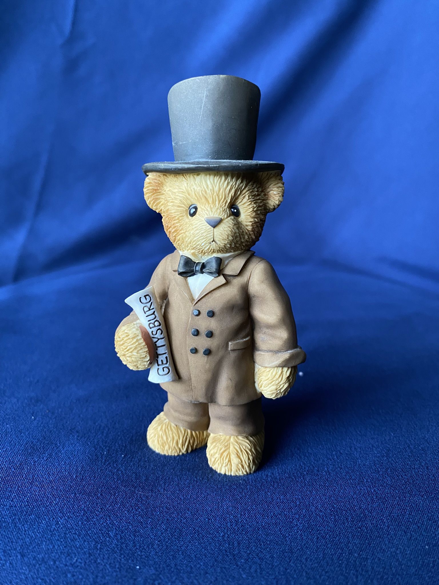 *Cherished Teddies* Figurine. Adorable!!