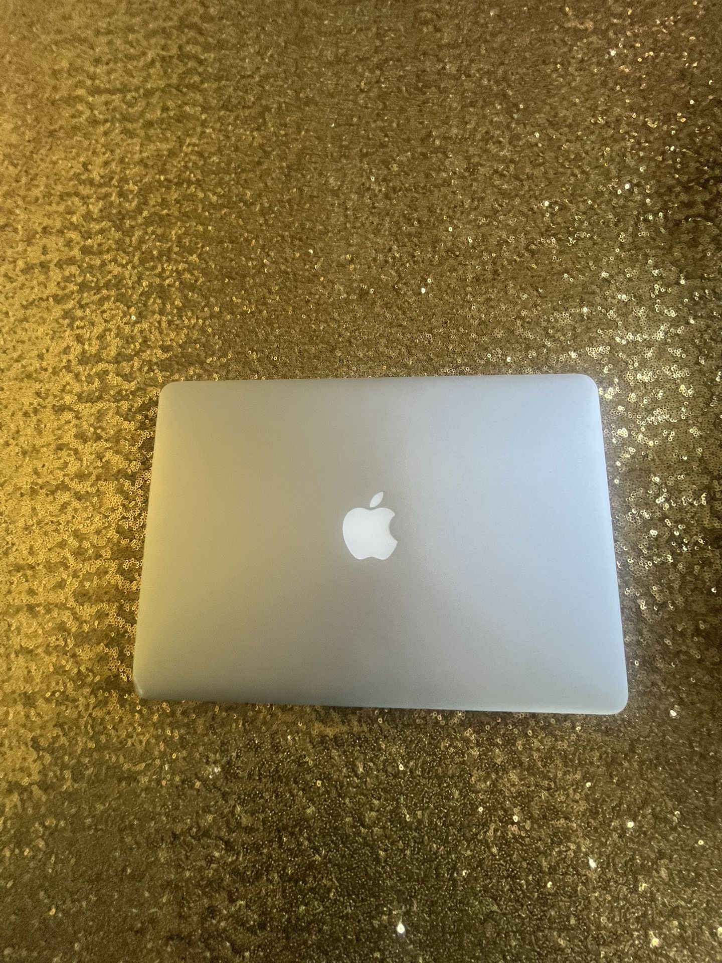 MacBook Air 13” (2017)