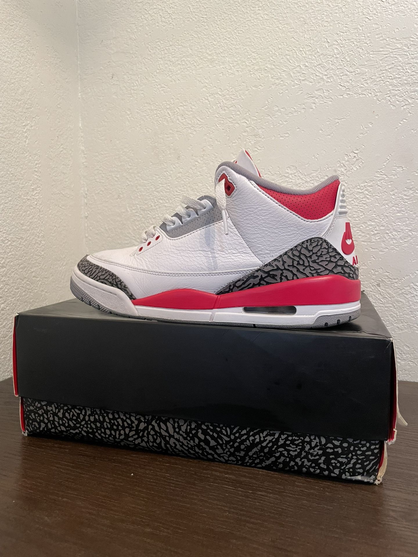 Jordan Fire Red 3s 