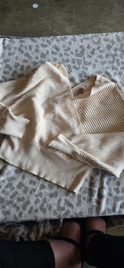 Love Tree Crop Sweater Large