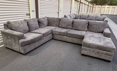 Charcoal Gray Sectional (WILL DELIVER)