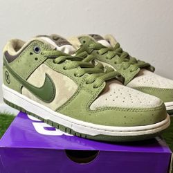 New Nike SB Dunk Low