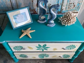 Pretty dresser or tv stand