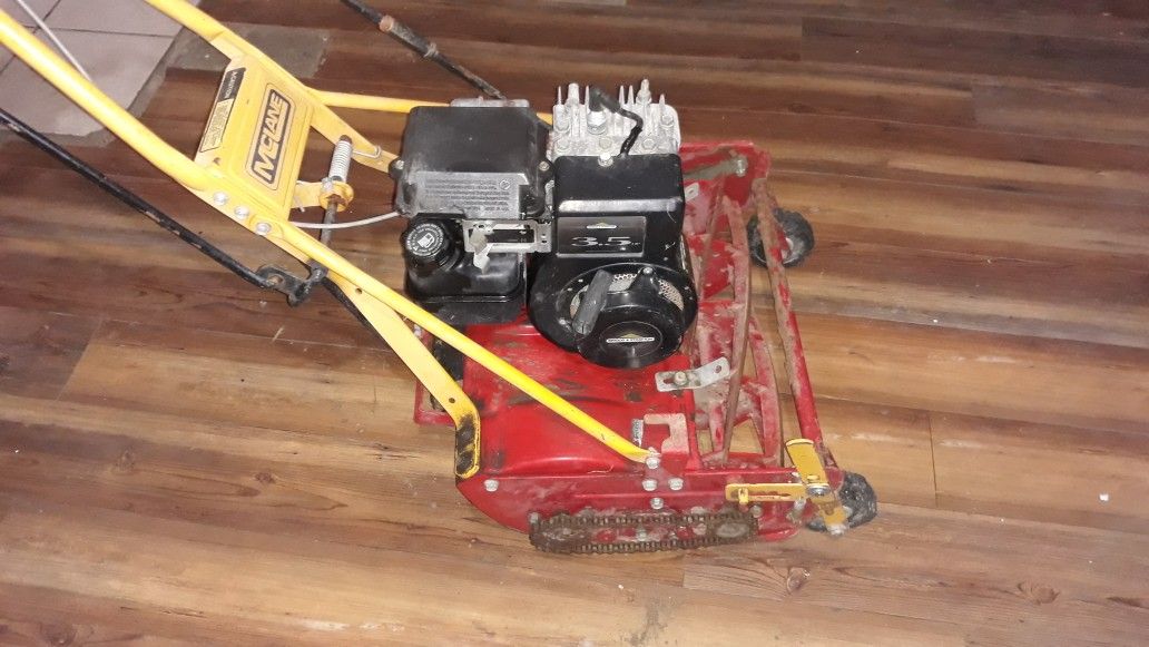 Front throw McLane mower runs and cuts perfect. No catcher for Sale in