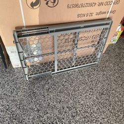 Retractable Pet Gate 