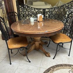Solid Wood Dinning Table And Chairs
