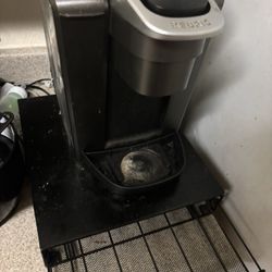 Keurig Machine And Cup Holder