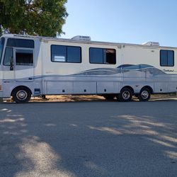 Fleetwood South Wind RV