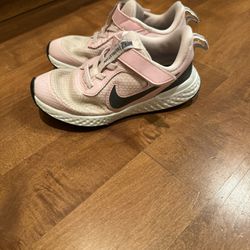 Girls Nike Revolution Sneakers Shipping available 