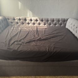 queen day Bed With A Twin Trindle 