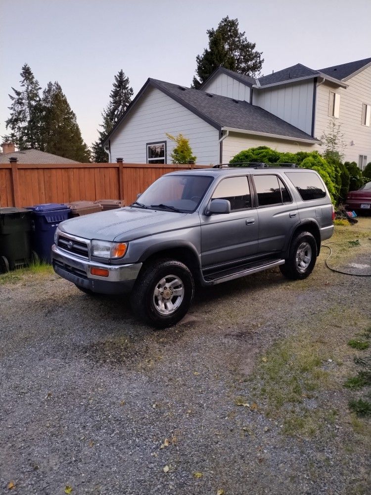 96 Toyota 4Runner V6 SR5 4WD