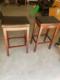 Saddle Backless Bar Stools