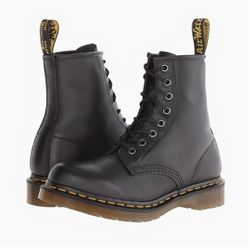 Like NEW !! Dr MARTEEN Air WAIR With BOUNCING SOLES - Size 11