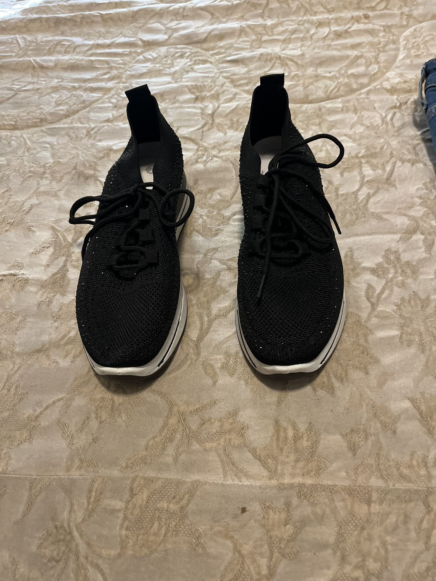 Italian women sneakers size 8 