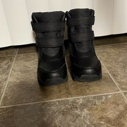 Boy Snow Boots Size 13
