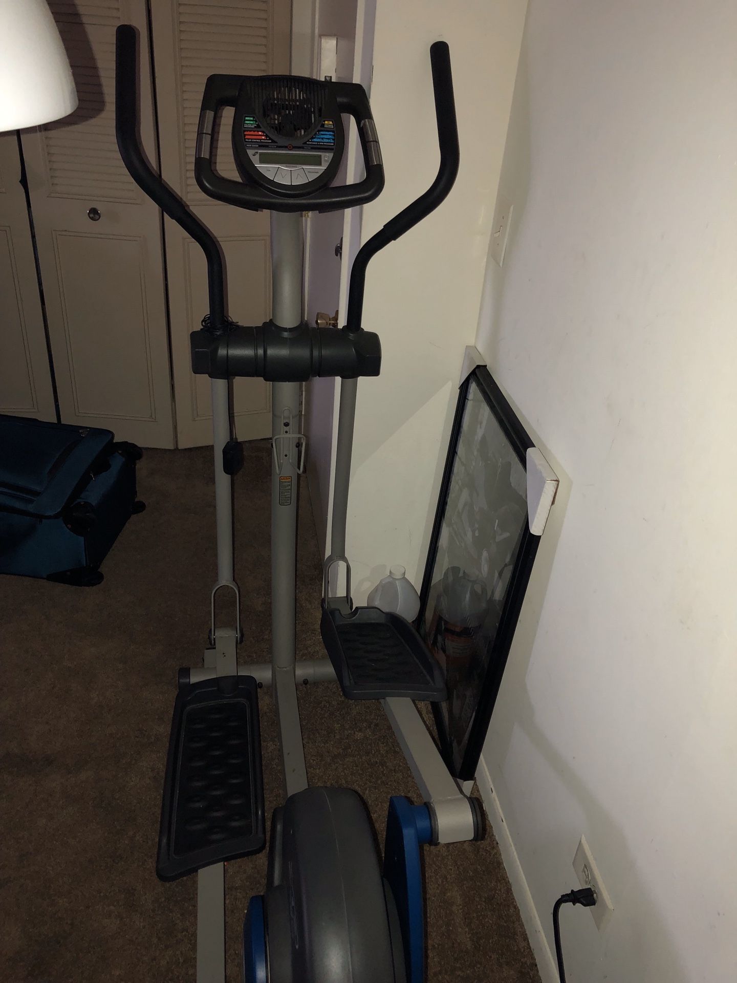 ProForm XP 130 elliptical for Sale in Chicago, IL OfferUp