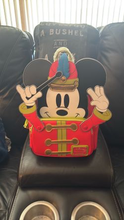 Disney lounge fly