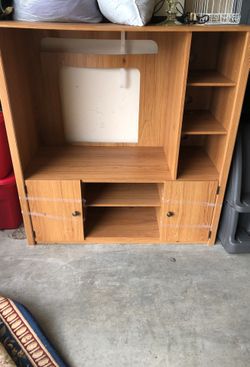 Entertainment center