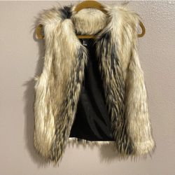 Forever 21 Women's Faux Fur Vest Open Front, Size Small
