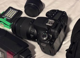 Canon EOS 90D DSLR Camera with 18-135mm Lens