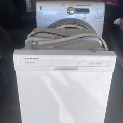 Amana White Dishwasher Set 