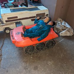 GI JOE TROUBLE SHOOTER W DOLLS 