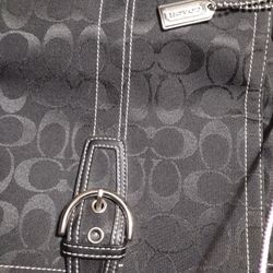 COACH BLACK CROSSBODY PURSE 