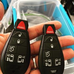 Remote Control Key Fob Dodge Caravan