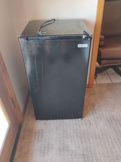 Igloo mini fridge