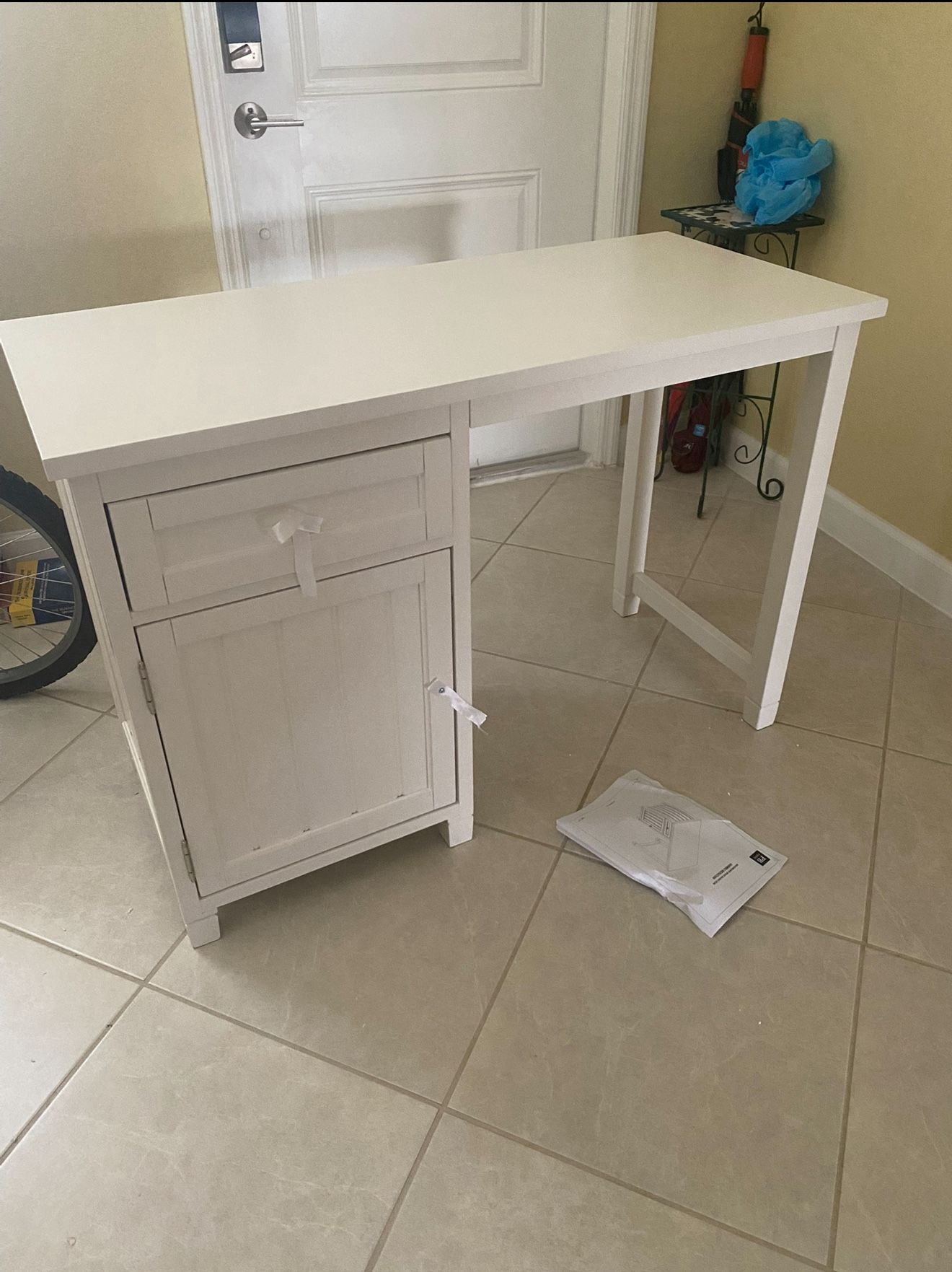 Pottery Barn Teen PB Beadboard 44" Space-Saving Desk White