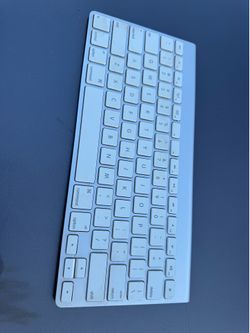 Apple Keyboard