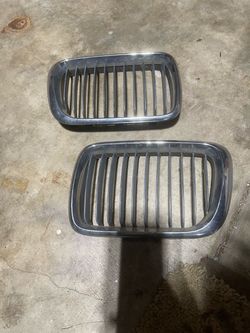 BMW 3 Series E36 OEM Front Chrome Grills L&R
