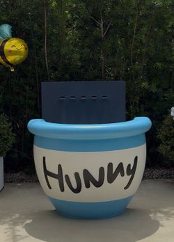 Pooh hunny pot