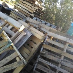 free pallets about 25
