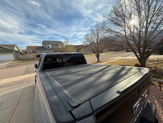 BAK Industries Roll-up Tonneau Cover 19-26 Chevy/GMC 1500 5’8” Bed