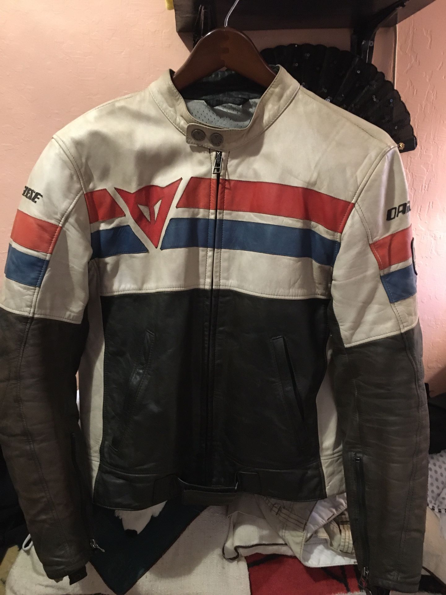 Motorcycle Dianese 1972 Leather Jacket w/pads included