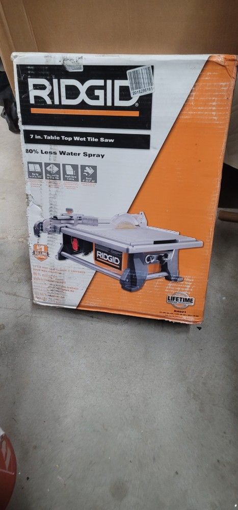RIDGID
6.5 Amp Corded 7 in. Table Top Wet Tile Saw