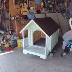 New Dog House Medium Size $150 Frim