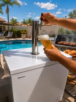 Hisense Draft Beer Dispenser / Kegerator in great working condition!