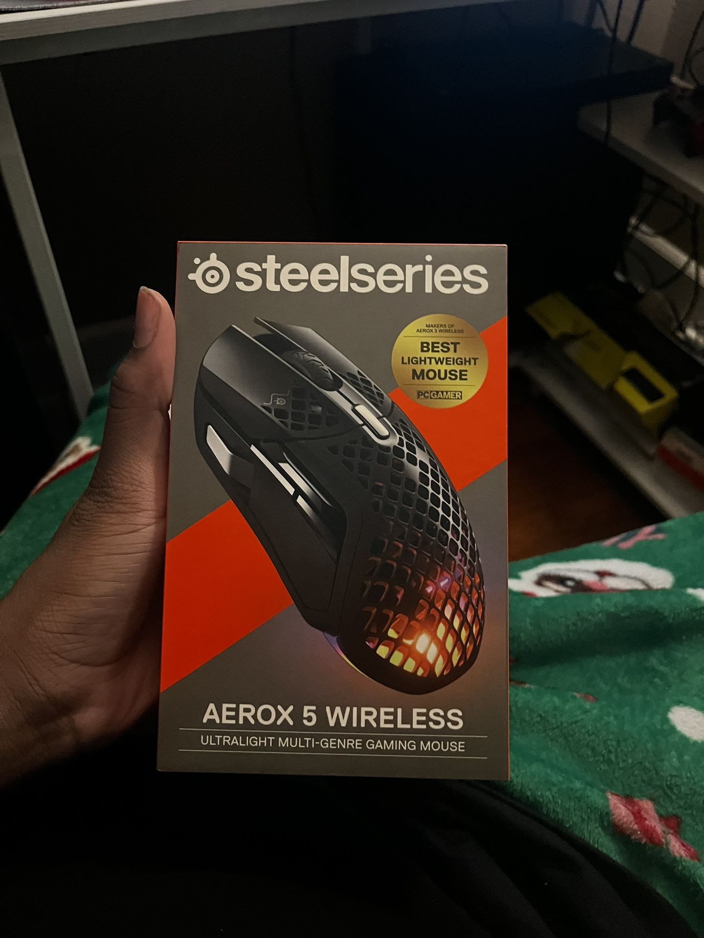 Steelseries Aerox 5 Wireless,     Rival 5 