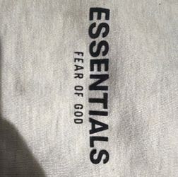 Essentials fear of god new with tag,medium men