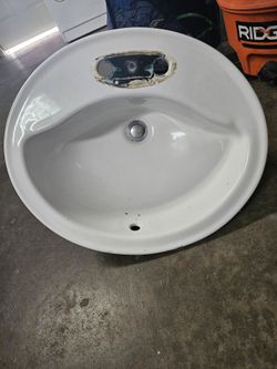 Porcelain sink