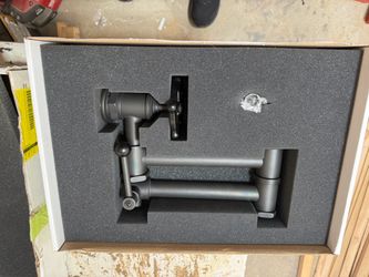 Waterworks pot filler